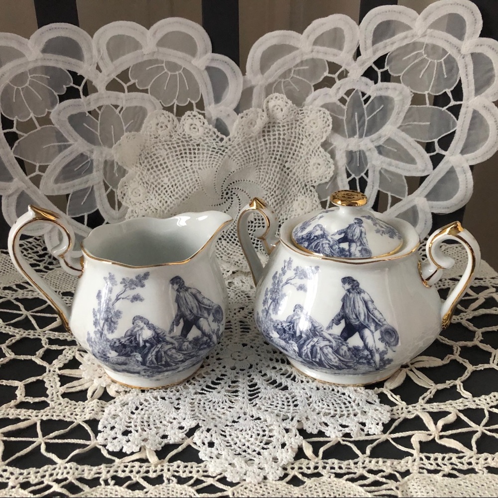 Fielder Keepsakes Blue Toile Creamer and Sugar